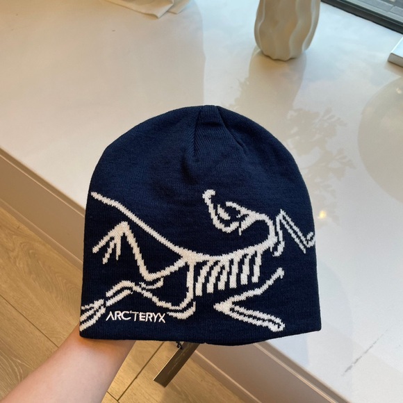 Arc'teryx Dark Blue Beanie with White Logo Fashion❤️🎉🎉🎉🎉